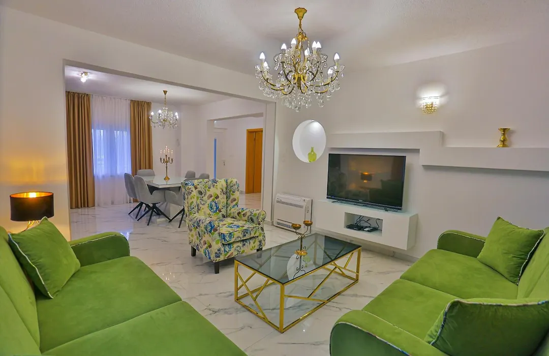 ***Green Dream***- villa in Split-1